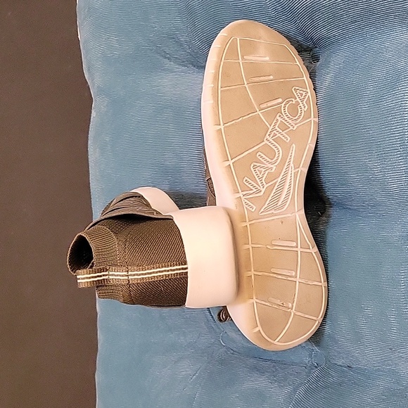 Nautica Sneakers - Picture 3 of 4